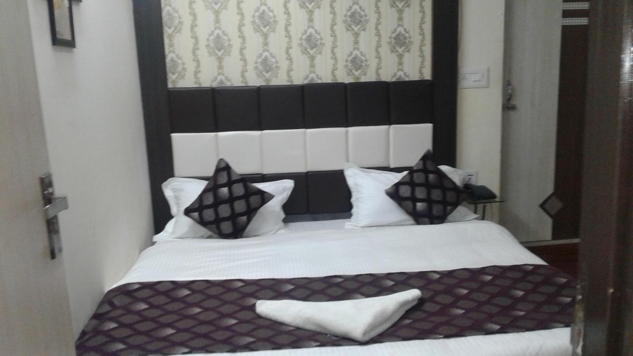 Hotel Ishwar Palace Jaipur Buitenkant foto